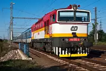 CD 754 012 erreicht in wenigen Minuten den Bahnhof in Breclav. Das Foto enstand am 06.09.2013.