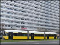 Moderne Stra�enbahn in Berlin am Alexanderplatz am 25.04.2013