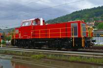 Samstag den 7.9.2013, Mosbach/Baden. Was du hier siehst, ist die fabrikneue Werkslok mit der Nummer 92 81 2970 006-0 A-VASD
Eigengewicht: 82t
Vmax. 28 Km/h
LüP: 12.400 mm
Hersteller Gmeinder Lokomotivfabrik Mosbach 
Typ 075 BB  Nr. 5768  Bauj. 2013
Hier ist sie vor der Raiffeisenzentrale in Mosbach abgestellt.
In gut einer Stunde wird die Lok von einer 139 der Firma Railadventure abgeholt.
Bereitgestellt wurde sie mit der HGK DH 751 die sie aus dem Werksgelände heraus geschoben hatte.