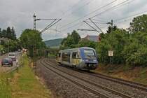 Nachschuss auf SNCF X73904 am 25.06.2013 als IRE von Mulhouse Ville nach Freiburg Hbf in der S�dkurve von Schallstadt.