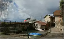 Vom ETR 610  Pinocchio  auf der Fahrt von Milano nach Gen�ve ist bei der Durchfahrt in St Saphorin leider nur noch seine Nase zu sehen.
5. Feb. 2013