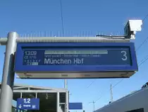 Mit ortenlich viel Proviant und viel Sitzfleisch kann man mit dem ICE von Binz bis M�nchen Samstag`s und Sonntag`s fahren.Aufgenommen am 07.September 2013 in Bergen/R�gen.