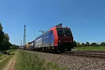 SBB Cargo Re 482 023-9  f�hrt f�r SBB Cargo International   mit dem Namen  Olten  am 13.06.2013 auf dem �berholgleis in Orschweier auf der KBS 703 und wartet auf die �berholung von zwei ICE´s.