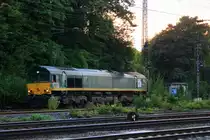 Die Class 66 PB17 von der Rurtalbahn-Cargo f�hrt als Lokzug aus Aachen-West in Richtung Montzen/Belgien in der Abendstimmung am 23.8.2013.