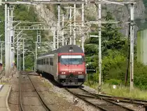 SBB - 460 118-3 vor IR von Genf nach Brig bei der einfahrt im Bahnhof von Martigny am 24.08.2013