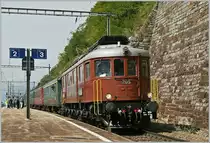 100 Jahre BLS: die formsch�ne BLS Ae 6/8 205 mit ihrem  Swiss Classic Train  bei Halt in Hohtenn.
7. Sept. 2013