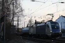 WLC ES 64 U2-060 am 27.3.13 mit einem KLV in D�sseldorf-Rath.