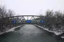 5062.003 der StLB als S 31 / S 3 Weiz - Gleisdorf - Graz auf der Mur-Br�cke bei Graz Ost, 25.3.13