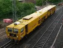 Siegen, 06. Mai 2012, Unimat 08475/4S
Zyklisch arbeitende Einschwellen-Nivellier-, Hebe-, Richt- und Stopfmaschine f�r Gleise und Weichen mit 3-Strang-Hebung und 4-Strang-Stopfung
