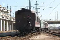 MAV Cmn 204771 (UIC-Nr. 30 55 1179 085-2, Gattung Yg) als letzter Wagen des Sonderzug nach Szob am 07.September 2013 im Bf. Budapest Nyugati.