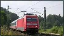 Die 101 094-1 mit IC 1918 am Haken ist unterwegs bei Rimburg auf der KBS 485.
Fahrziel ist Berlin. Aufnahme vom September 2013.