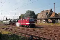 Ein kleiner Auszug der Gastfahrzeuge zum Bw-Fest in Lutherstadt Wittenberg am kommenden Wochenende. 243 005-6 und 52 8154-8 machen sich am Nachmittag des 13.09.2013 von Leipzig-Wiederitzsch aus dorthin auf den Weg.