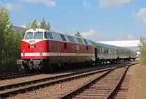 MEG-Lok 206 fuhr am 14.09.2013 (am Zugschlu�) mit drei Wagen des VSE Schwarzenberg von Leipzig aus einen privaten Charterzug nach Themar in Th�ringen der mit E18 047 bespannt war. Diese Aufnahme entstand am Vortag in Leipzig-Mockau.