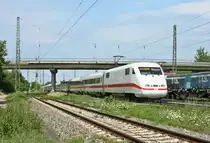 401 061-8 als ICE 279 von Berlin Ostbahnhof nach Basel SBB am Nachmittag des 06.08.13 in M�llheim (Baden).