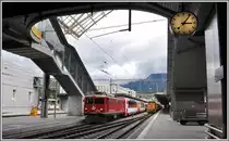 GlacierExpress 902 mit Ge 4/4 I 605  Silvretta  nach Davos Platz verl�sst den Bahnhof Chur. (10.09.2013)