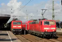 112 159 am RE7 und 181 220-5 am Pbz 2476 in K�ln Messe/Deutz am 15.09.2013