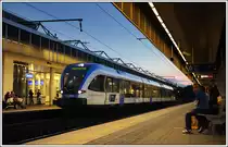 War es im Vorjahr 5063 009 http://www.bahnbilder.de/bild/oesterreich~unternehmen~graz-koflacher-bahn-und-busbetrieb-gmbh-gkb/629356/gkb-5063-009-nach-der-ankunft.html  der anl�sslich des Regionalbahntages 2012 der Bev�lkerung im Weinviertel pr�sentiert wurde, war es heuer 5063 008, der einzige blaue GTW der GKB im S-Bahn Design, der anl�sslich des Regionalbahntages am 15.9.2013 in Ernstbrunn zu Gast war. Bereits am Vortag wurde er von Graz nach Ernsbrunn �berstellt. Die Aufnahme zeigt ihn als SLP 17672 am 14.9.2013 bei der Durchfahrt am Wiener Handelskai.