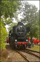 DR 52 8154-8 des Eisenbahnmuseum EMBB Leipzig e.V. stand f�r F�hrerstandsmitfahrten bei den Bahnaktionstagen des Berlin-Anhaltischen Eisenbahnverein e.V. am 15.09.2013 im alten DB Regio-Bw in Lutherstadt Wittenberg bereit