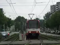 Als es in K�ln noch eine Linie 19 gab konnte ich TW 2101 in der Wendeanlage an der Haltestelle  Klettenbergpark  fotografieren. Aufnahme vom 15.6.07