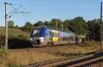Schon ein bisschen kurios! Wenn der (einzige) Abendzug von Thionville nach Bouzonville alle Fahrg�ste abgesetzt hat, dann geht es jedes Mal leer aus Bouzonville zur�ck.

Hier verl��t Z 27553 (AGC von Bombardier) gerade den Tunnel von Hombourg-Budange Sud und f�hrt gegen 19.00 Uhr dem weichen Licht der Abendsonne entgegen.

Ligne 177 000 Thionville - Anzeling am 05.09.2013
