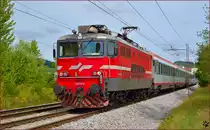 S� 342-014 zieht EC151 'Emona' durch Maribor-Tabor Richtung Ljubljana. /12.9.2013