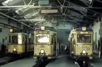 Flensburg St�dtische Strassenbahn: Die Triebwagen 33 / 39 / 40 halten in der Wagenhalle des Strassenbahnbetriebshofs am 8. Oktober 1972. 