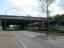 Am 6.5.13 machten TW 2206 und TW 22xx unterwegs als Linie 16 Richtung Niehl halt an der Haltestelle Amsterdammerstr. / G�rtel.