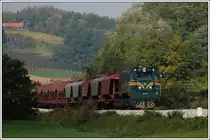 664-101 von Hodo� auf dem Weg nach Pragersko, aufgenommen am 9.10.2013 in Libanja kurz vor der Haltestelle Pavlovci. (Televersion)