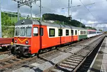 Der alte Voralpen Express Steuerwagen, BDt 50 48 20-35 198-7, abgestellt mit weiteren Wagen in Herisau. Dieser Steuerwagen dient als eiserne Reserve, 11.10.2013.