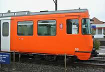 Eine spezielle Vergangenheit hat das Mandarinli Be 4/12 Nr. 53. Es verkehrte von 1977-1979 (damals als Be 4/8, ohne Mittelwagen) auf der Ferrovia Lugano-Ponte Tresa. Die FLP hat aufgrund der Erfahrung mit diesem Zug dann typengleiche Fahrzeuge gekauft. Noch heute erinnert das Wappen von Lugano, welches am Steuerwagen angebracht ist, an den Einsatz im Tessin, Urtenen, 10.10.2013.