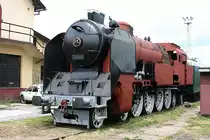 Am 31.5.2005 war die slowakische Tenderlok 464001 noch im Wieder Erstehen und
in Aufarbeitung. Im Depot Prievidza traf ich sie in Grundierlackierung an.