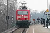143 365-5 bei der Einfahrt in Zwickau P�lbitz, weiter geht die Fahrt mit der RB 17217 nach Freiberg(Sachs). 31.03.2013