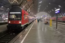 Der RE 26081 nach Zwickau(Sachs)Hbf wartet am 24.02.2013 in Leipzig Hbf auf die Abfahrt. 