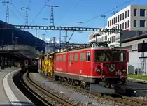 RhB: G�terzug mit Ge 6/6 704 auf Durchfahrt in Chur am 18. Oktober 2013.
Foto: Walter Ruetsch