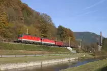 1144.213+261 fahren mit G-55507 bei Schl�glm�hl am 20.10.13 bergw�rts.