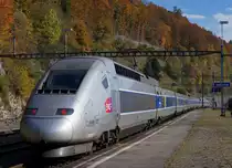 SBB/SNCF: Der TGV 4409 auf der Fahrt nach Lausanne. Die Aufnahme entstand in Vallorbe am 22. Oktober 2013 bei herrlichem Herbstwetter.
Foto: Walter Ruetsch
