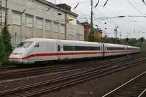 Hier 808 021-0  L�bbenau/Spreewald  als ICE681 von Hamburg-Altona nach M�nchen Hbf., bei der Einfahrt am 4.10.2013 in Hamburg Hbf. 