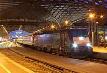 189 458 / ES 64 F4-458 mit einem Sonderzug in K�ln Hbf am 20.10.2013