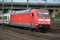 101 071-9 ist mit einen IC am 21.10.13 vom bhf harburg abgefahren  