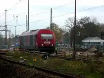 Am 23.10.2013 kam OHE 270080 (223 101) mit einem Holzzug aus Richtung Hannover. Hier in Stendal machte sie Kopf und fuhr dann wieder Richtung Niederg�rne weg.