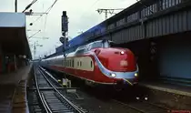 Im Rahmen einer Sonderfahrt verl��t ein 601 Mitte der 1980er Jahre den K�lner Hauptbahnhof