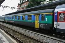 Heute verkehrte wieder einmal ein A EWI New Look �ber den Gotthard. A 50 85 18-33 530-4 in Locarno, 26.10.2013.