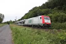 ITL 185 598-0 mit BLG Autozug in Richtung S�den. Aufgenommen am 14.06.2013 zwischen Friedland(HAN) und Eichenberg. Eigentlich spekulierten wir, da es sich um Elbe-Hochwasser-Umleiter handelte, auf die Sunrail 140er... deren Anblick blieb uns bis heute jedoch leider verwehrt.