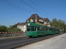 Dreiwagenzug mit dem Be 4/4 478 an der Spitze auf der Linie 1 kurz vor der Haltestelle Markthalle. Die Aufnahme stammt vom 16.08.2013.