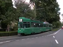 Doppeltraktion mit dem Be 4/4 496 an der Spitze auf der Linie 3 kurz vor der Haltestelle Aeschenplatz. Die Aufnahme stammt vom 13.09.2013.