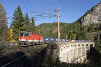 1144.063 mit Container-GAG am Kalte-Rinne-Viadukt bei Breitenstein. 26.10.13