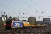 SBB Cargo 482 027 zog am 24.4.13 die DBG/Bahnbaugruppe 218 304 und einen Langschienenzug nach Wedau durch D�sseldorf-Rath.