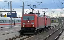 185 213 fuhr zusammen mit ihrer Schwester 185 219 am 27.10.13 Lz durch Bitterfeld Richtung Dessau.