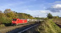 185 307-6 mit einem Silo-Ganzzug Richtung W�rzburg bei Hagenb�chach (29.10.2013)
