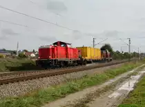 Die 212 094 und die 212 093 mit dem Schienenputzzug am 13.10.2012 unterwegs bei Osterm�nchen.